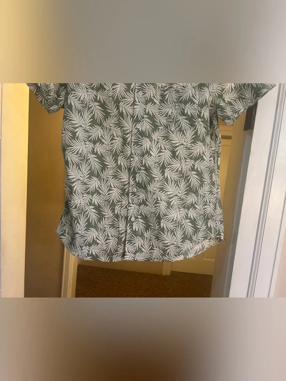 J.CREW Men's Flex Washed Slim Fit Short Sleeve Hawaiian Green Palm Print Shirt L